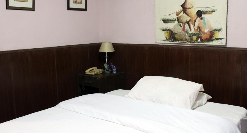 Standard Twin Bed